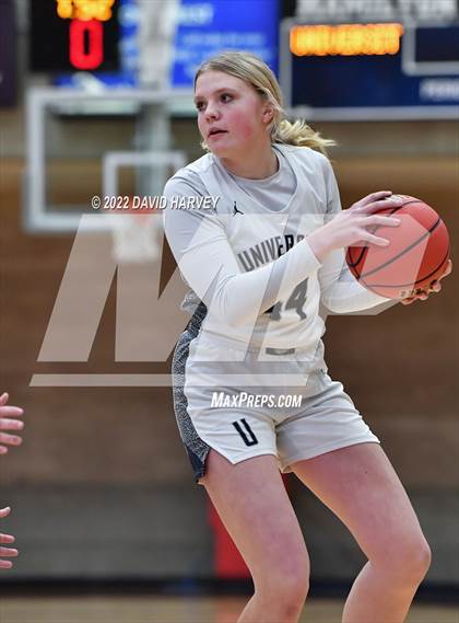Thumbnail 3 in The Vanguard School vs. University (CHSAA 3A Final 4) photogallery.