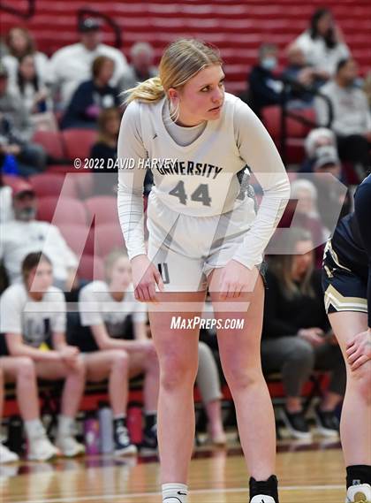 Thumbnail 3 in The Vanguard School vs. University (CHSAA 3A Final 4) photogallery.