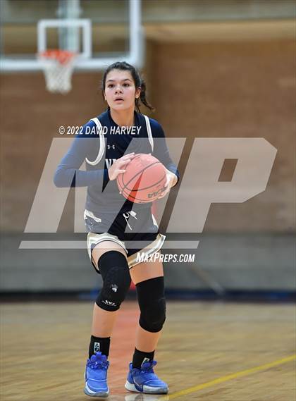 Thumbnail 2 in The Vanguard School vs. University (CHSAA 3A Final 4) photogallery.