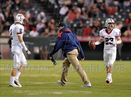 Thumbnail 2 in Tesoro vs. Poly (CIF SS PAC-5 Final) photogallery.