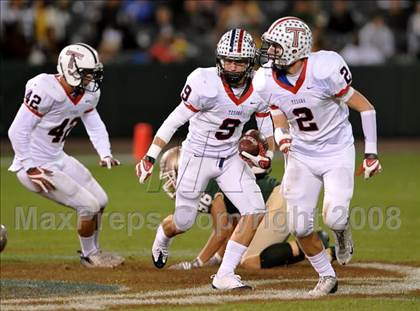 Thumbnail 2 in Tesoro vs. Poly (CIF SS PAC-5 Final) photogallery.