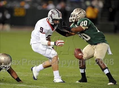 Thumbnail 3 in Tesoro vs. Poly (CIF SS PAC-5 Final) photogallery.