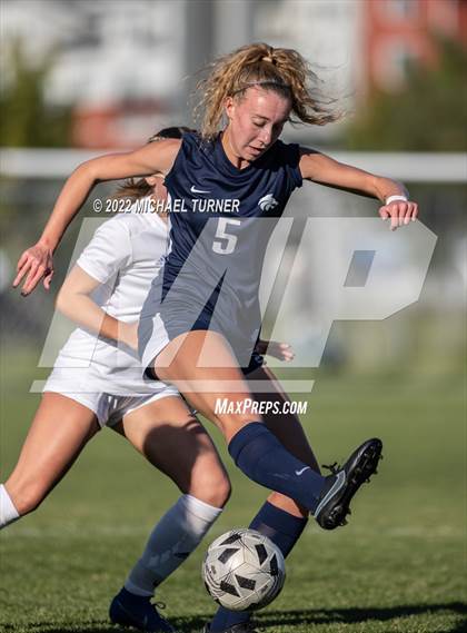 Thumbnail 2 in Coeur d'Alene vs Lake City (IHSAA 5A Regionals) photogallery.
