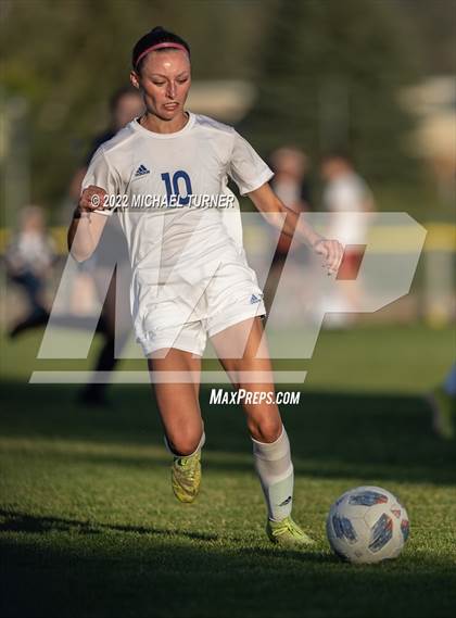 Thumbnail 1 in Coeur d'Alene vs Lake City (IHSAA 5A Regionals) photogallery.