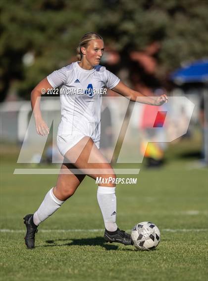 Thumbnail 2 in Coeur d'Alene vs Lake City (IHSAA 5A Regionals) photogallery.