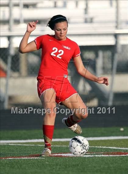 Thumbnail 3 in Hutto vs Hays (4A Region 4 Bi-District Playoffs) photogallery.