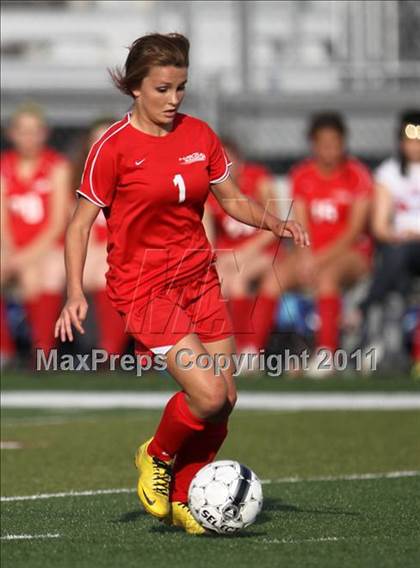 Thumbnail 3 in Hutto vs Hays (4A Region 4 Bi-District Playoffs) photogallery.