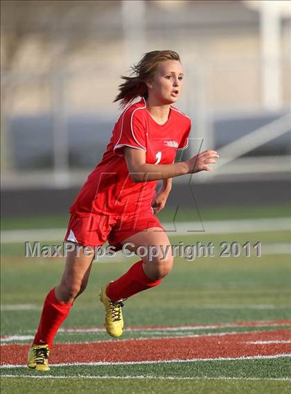 Thumbnail 3 in Hutto vs Hays (4A Region 4 Bi-District Playoffs) photogallery.