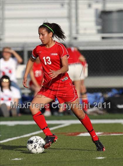 Thumbnail 1 in Hutto vs Hays (4A Region 4 Bi-District Playoffs) photogallery.