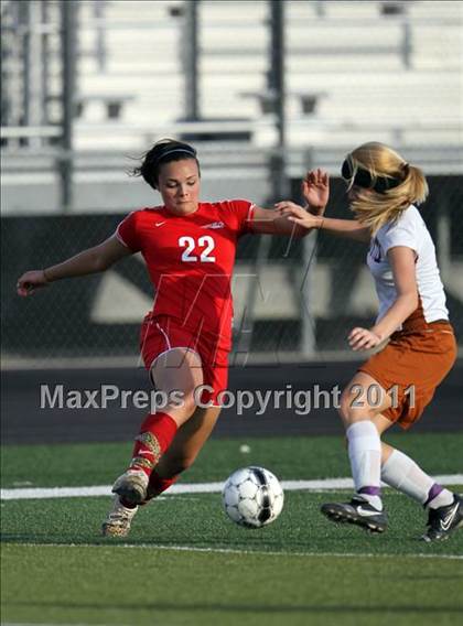 Thumbnail 1 in Hutto vs Hays (4A Region 4 Bi-District Playoffs) photogallery.