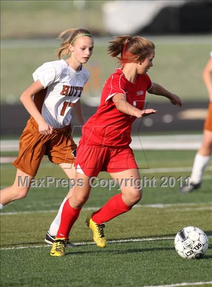 Thumbnail 3 in Hutto vs Hays (4A Region 4 Bi-District Playoffs) photogallery.