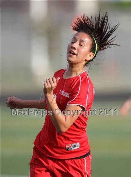 Thumbnail 1 in Hutto vs Hays (4A Region 4 Bi-District Playoffs) photogallery.