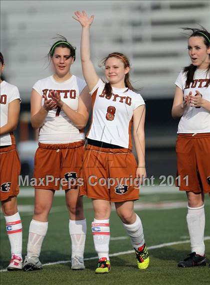 Thumbnail 2 in Hutto vs Hays (4A Region 4 Bi-District Playoffs) photogallery.