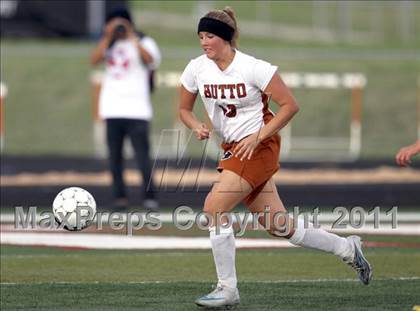 Thumbnail 3 in Hutto vs Hays (4A Region 4 Bi-District Playoffs) photogallery.