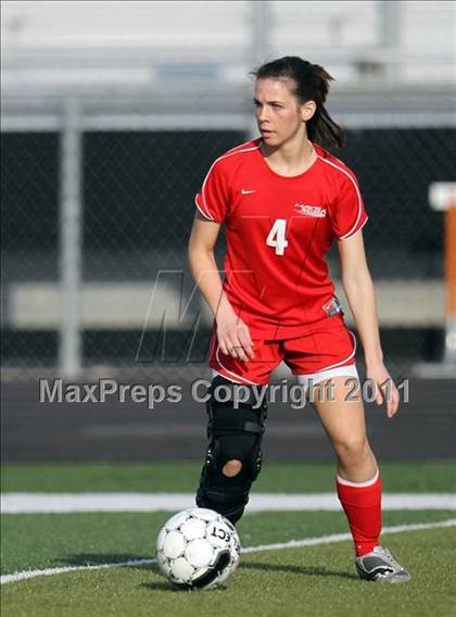 Thumbnail 2 in Hutto vs Hays (4A Region 4 Bi-District Playoffs) photogallery.
