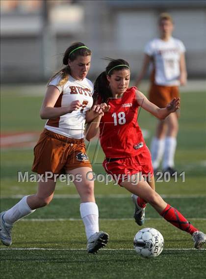 Thumbnail 1 in Hutto vs Hays (4A Region 4 Bi-District Playoffs) photogallery.