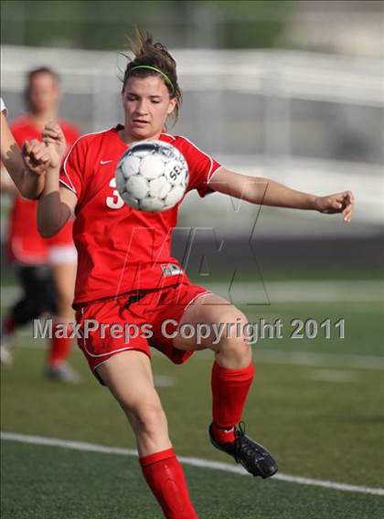 Thumbnail 3 in Hutto vs Hays (4A Region 4 Bi-District Playoffs) photogallery.