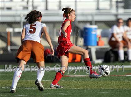 Thumbnail 3 in Hutto vs Hays (4A Region 4 Bi-District Playoffs) photogallery.