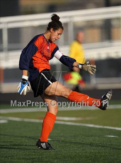 Thumbnail 1 in Hutto vs Hays (4A Region 4 Bi-District Playoffs) photogallery.