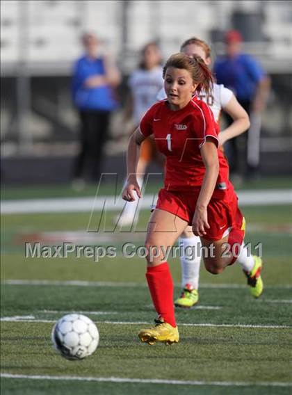 Thumbnail 3 in Hutto vs Hays (4A Region 4 Bi-District Playoffs) photogallery.