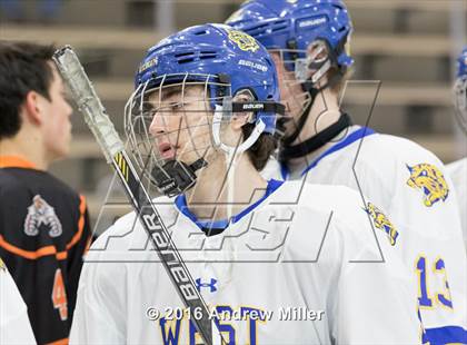 Thumbnail 1 in Mamaroneck vs. West Genesee (NYSPHSAA Division 1 Final) photogallery.