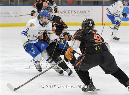 Thumbnail 2 in Mamaroneck vs. West Genesee (NYSPHSAA Division 1 Final) photogallery.