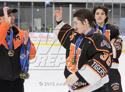 Thumbnail 3 in Mamaroneck vs. West Genesee (NYSPHSAA Division 1 Final) photogallery.