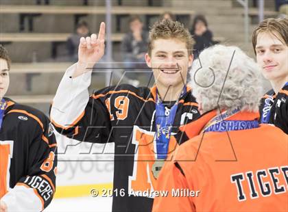 Thumbnail 2 in Mamaroneck vs. West Genesee (NYSPHSAA Division 1 Final) photogallery.