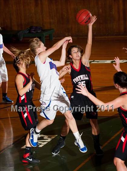 Thumbnail 1 in Folsom vs. Foothill (Coach G Memorial) photogallery.
