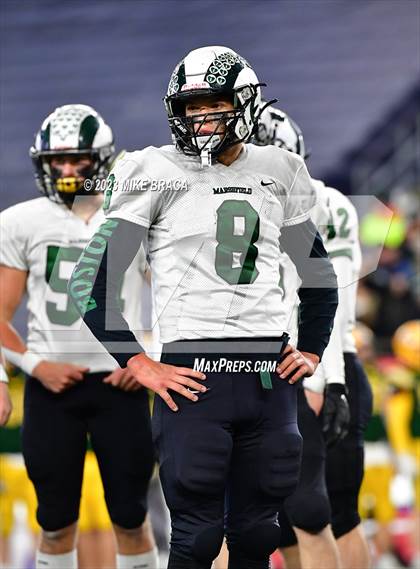 Thumbnail 3 in Marshfield vs King Philip Regional (MIAA D2 Final) photogallery.