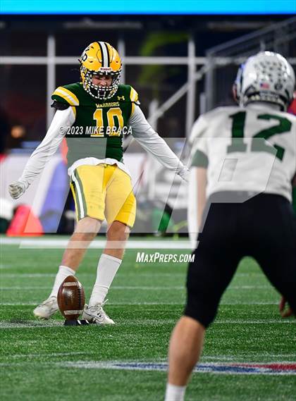 Thumbnail 1 in Marshfield vs King Philip Regional (MIAA D2 Final) photogallery.