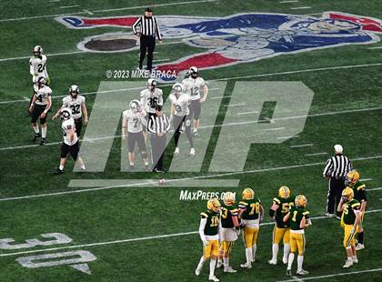 Thumbnail 3 in Marshfield vs King Philip Regional (MIAA D2 Final) photogallery.