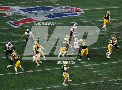 Thumbnail 2 in Marshfield vs King Philip Regional (MIAA D2 Final) photogallery.