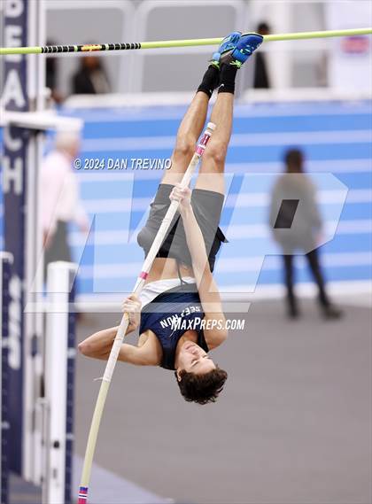 Thumbnail 3 in VHSL State Championship - Class 6 (Pole Vault) photogallery.