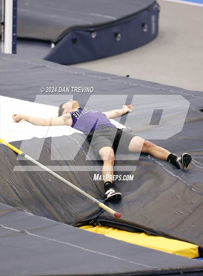 Thumbnail 1 in VHSL State Championship - Class 6 (Pole Vault) photogallery.