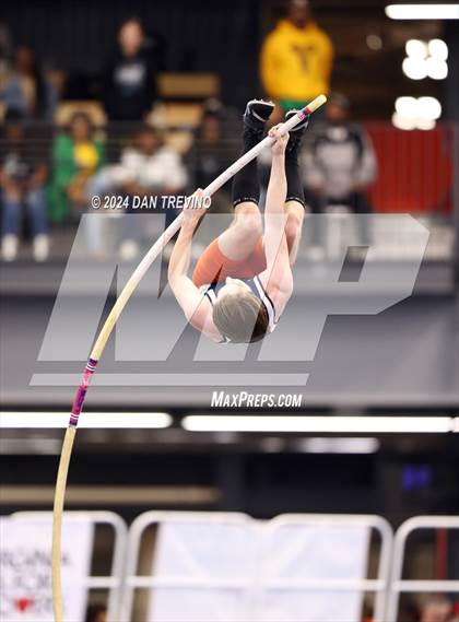 Thumbnail 3 in VHSL State Championship - Class 6 (Pole Vault) photogallery.