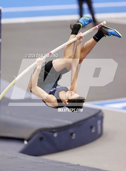 Thumbnail 1 in VHSL State Championship - Class 6 (Pole Vault) photogallery.