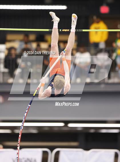 Thumbnail 1 in VHSL State Championship - Class 6 (Pole Vault) photogallery.