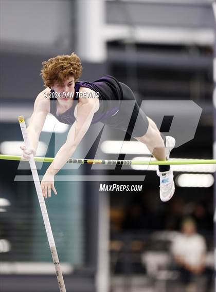 Thumbnail 3 in VHSL State Championship - Class 6 (Pole Vault) photogallery.