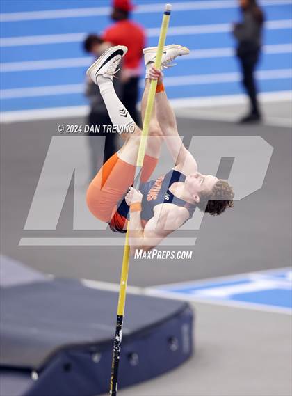 Thumbnail 1 in VHSL State Championship - Class 6 (Pole Vault) photogallery.