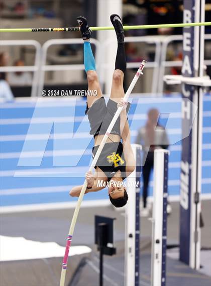 Thumbnail 1 in VHSL State Championship - Class 6 (Pole Vault) photogallery.