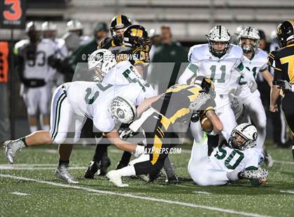 Thumbnail 2 in Garfield vs. Canton Central Catholic (OHSAA Division V Region 17 Final) photogallery.