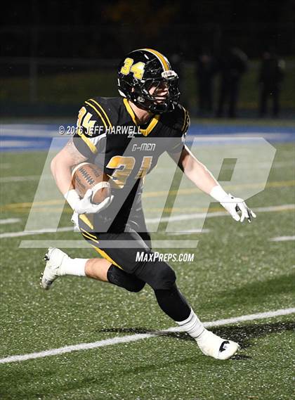 Thumbnail 2 in Garfield vs. Canton Central Catholic (OHSAA Division V Region 17 Final) photogallery.