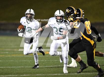 Thumbnail 3 in Garfield vs. Canton Central Catholic (OHSAA Division V Region 17 Final) photogallery.