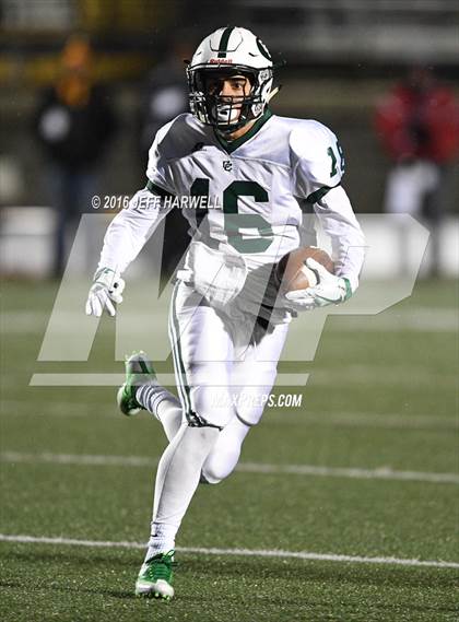 Thumbnail 1 in Garfield vs. Canton Central Catholic (OHSAA Division V Region 17 Final) photogallery.