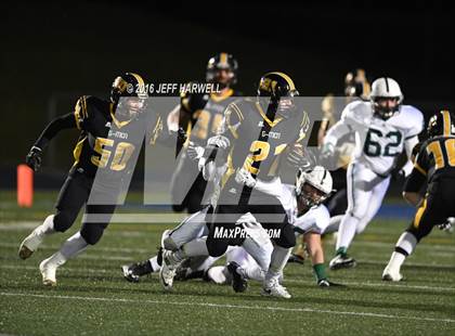 Thumbnail 2 in Garfield vs. Canton Central Catholic (OHSAA Division V Region 17 Final) photogallery.