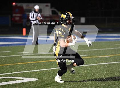 Thumbnail 1 in Garfield vs. Canton Central Catholic (OHSAA Division V Region 17 Final) photogallery.