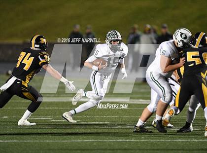 Thumbnail 2 in Garfield vs. Canton Central Catholic (OHSAA Division V Region 17 Final) photogallery.