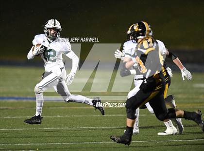 Thumbnail 3 in Garfield vs. Canton Central Catholic (OHSAA Division V Region 17 Final) photogallery.
