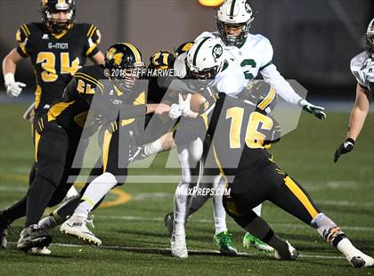 Thumbnail 2 in Garfield vs. Canton Central Catholic (OHSAA Division V Region 17 Final) photogallery.